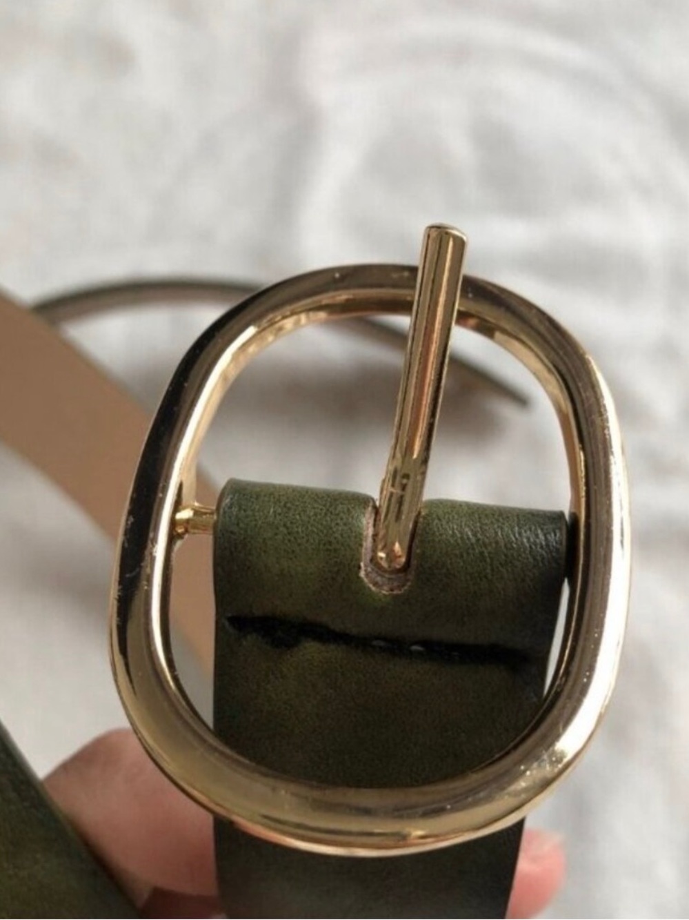 Italian Luxury Olive Green Vegan Leather Belt Gold Oval Buckle NWOT Size 39” - Picture 4 of 4
